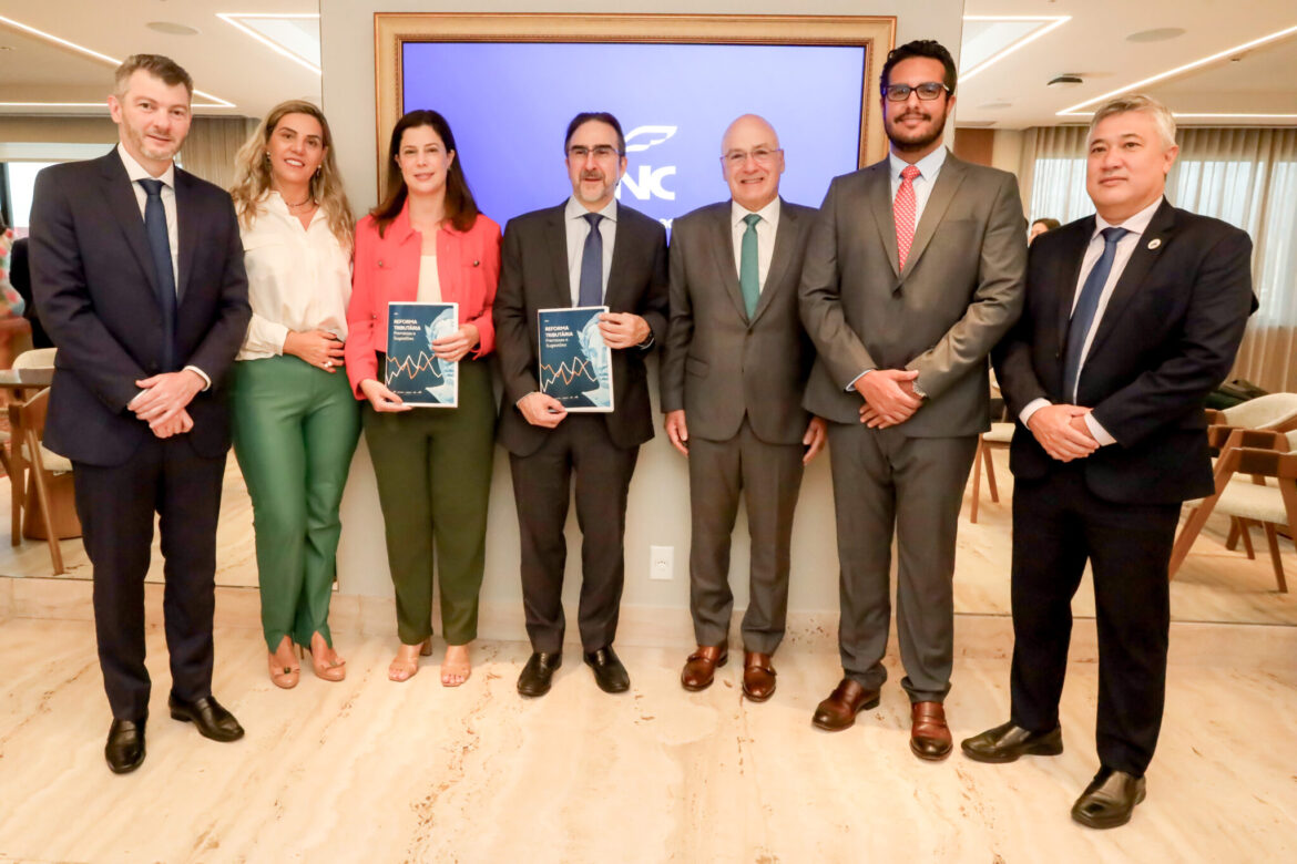 CNC entrega ao Ministério da Fazenda documento com sugestões legislativas para regulamentação da reforma tributária