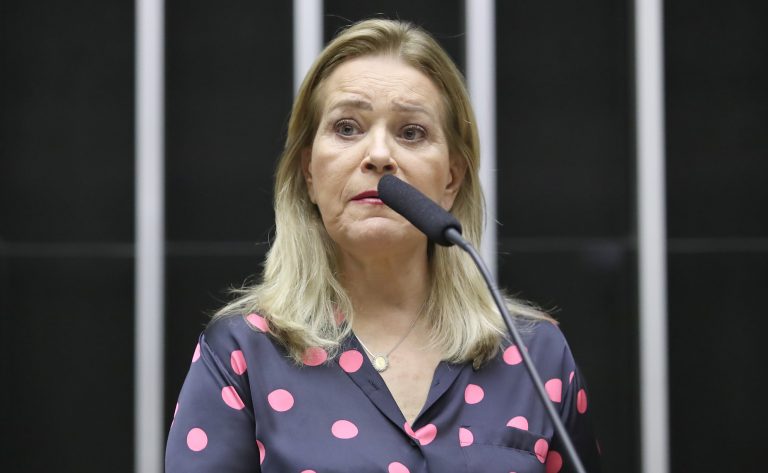 Projeto torna obrigatória divulgar os direitos das gestantes no ambiente de trabalho