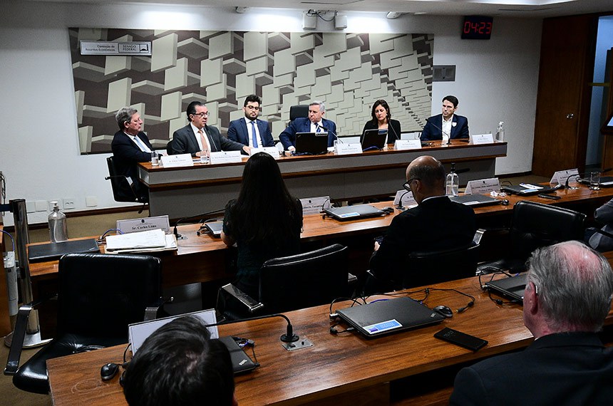 CAE: debatedores fazem ressalvas sobre IS nos setores de gás e bebidas alcoólicas