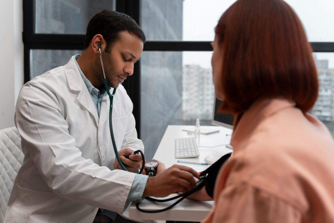Médicos do trabalho lançam guia com cuidados para evitar adoecimento