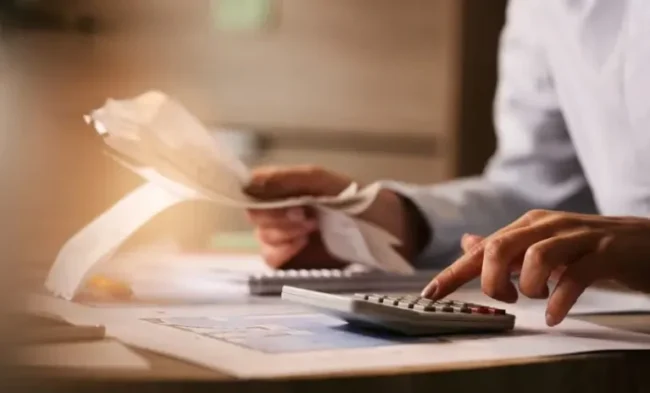 Pequenos negócios podem escolher a quantidade de parcelas para quitar débitos com a Receita Federal