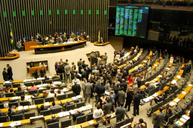 Câmara aprova urgência para projeto que amplia teto de faturamento anual dos MEI para R$ 130 mil