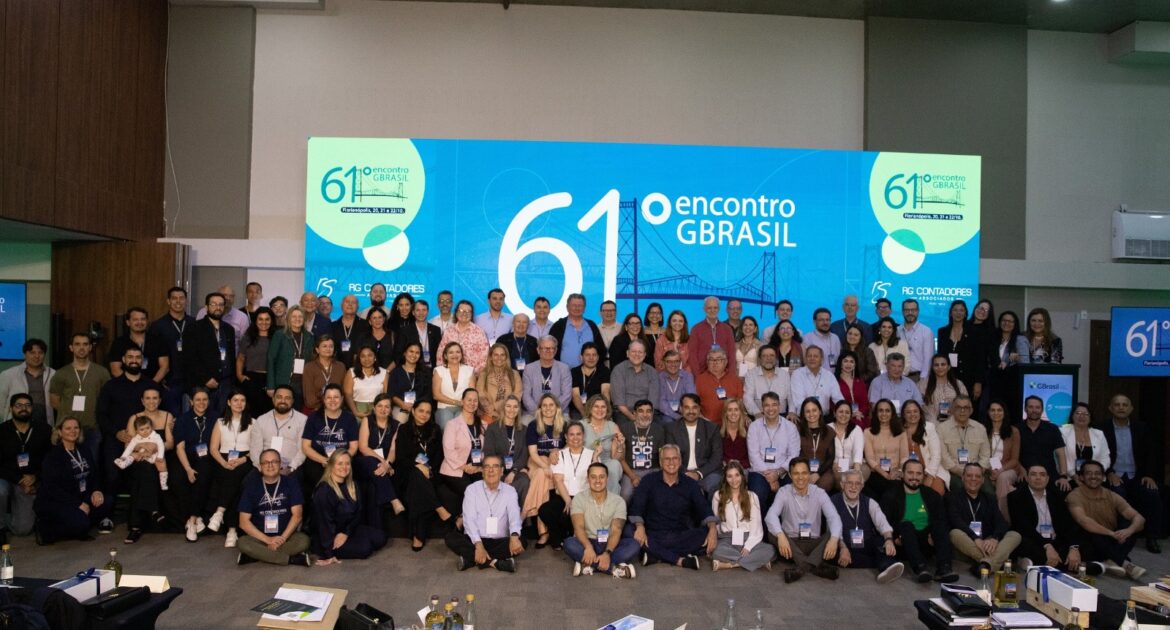 Presidente da FENACON participa do 62º Congresso GBrasil em Foz do Iguaçu