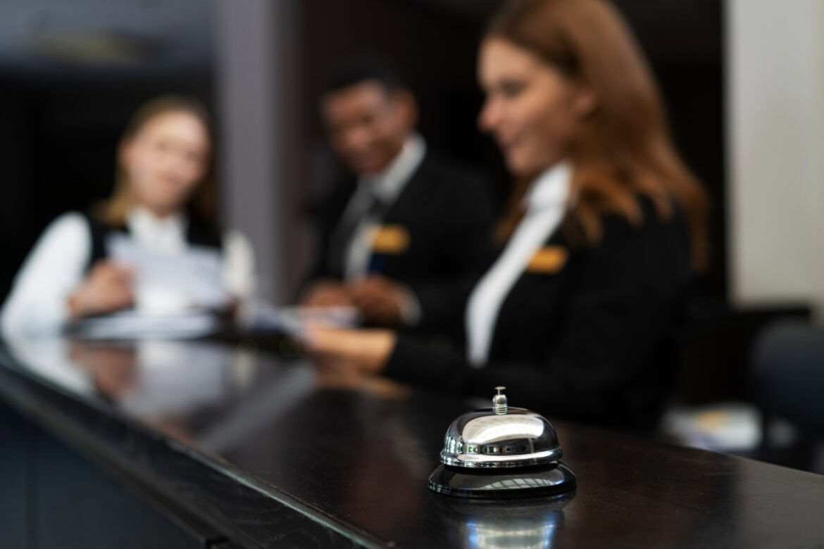 Hotéis e pousadas têm até 20 de abril para adotar ficha digital de hóspedes