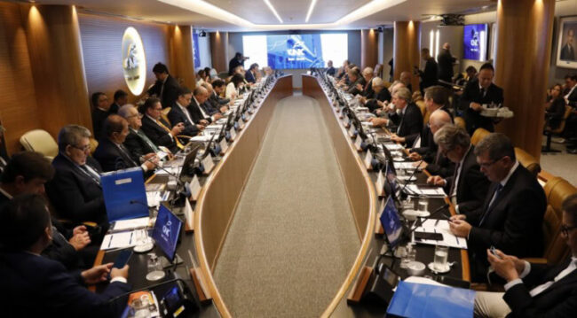Saúde, emprego e inovação pautam reunião da diretoria da CNC