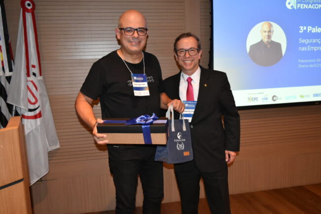 Elinton Marçal aborda segurança de dados na contabilidade no III Congresso Fenacon